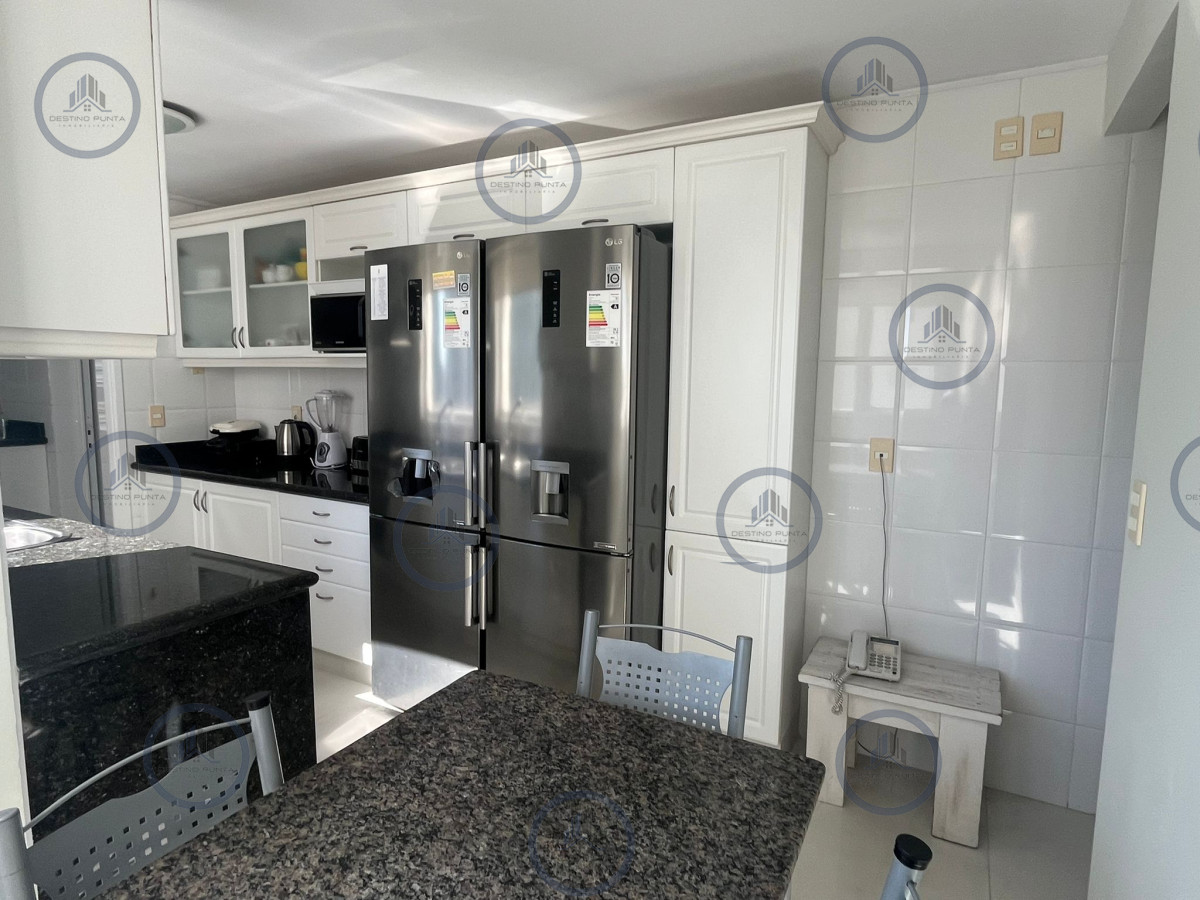 Apartamento ID.3310 - Apartamento de 3 dormitorios en Torre Millenium , Punta del este , Playa Mansa 