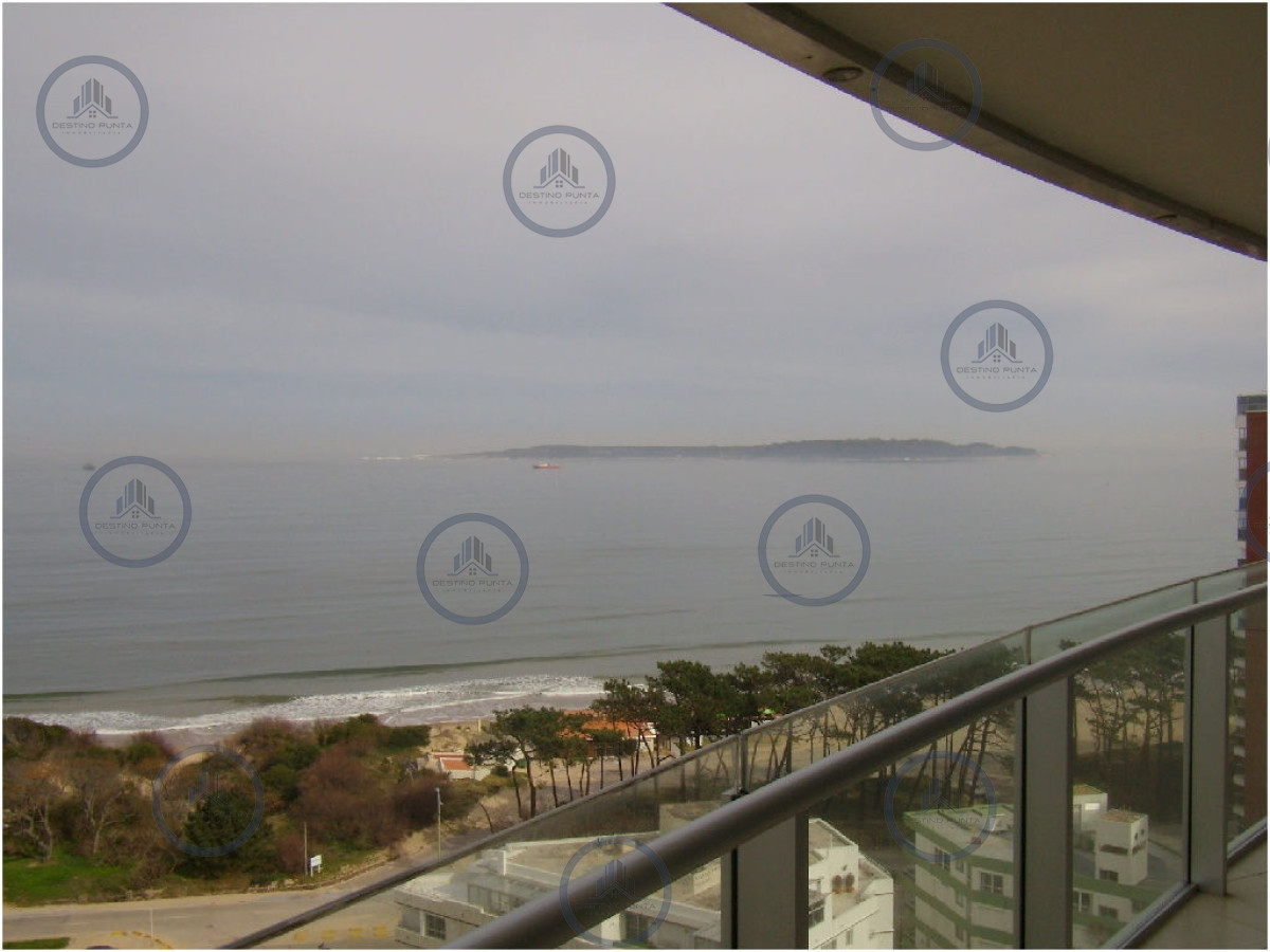 Apartamento ID.2108 - Apartamento de 3 Dormitorios en Alquiler a metros del Mar, Punta del Este Playa Mansa