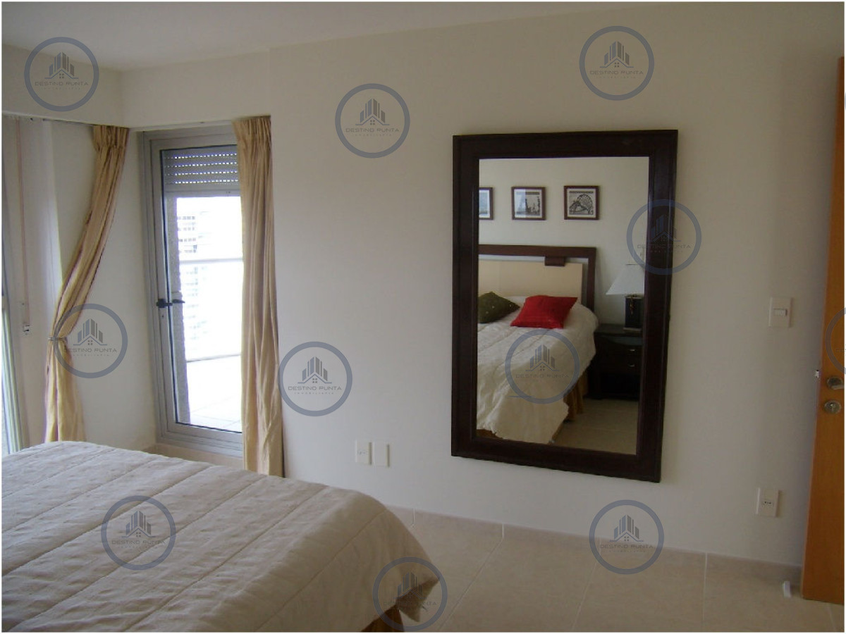 Apartamento ID.2108 - Apartamento de 3 Dormitorios en Alquiler a metros del Mar, Punta del Este Playa Mansa