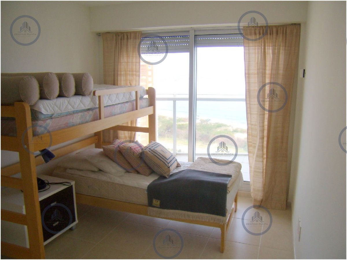 Apartamento ID.2108 - Apartamento de 3 Dormitorios en Alquiler a metros del Mar, Punta del Este Playa Mansa