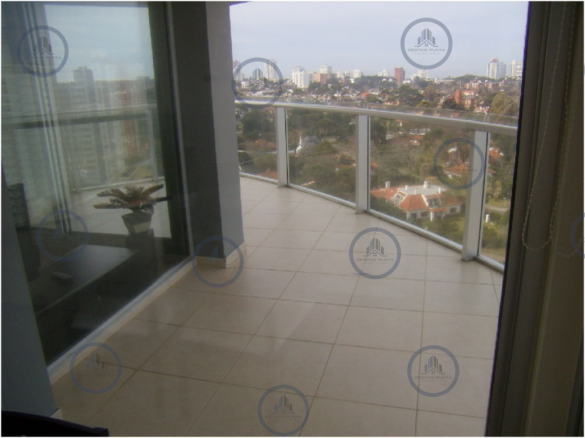 Apartamento ID.2108 - Apartamento de 3 Dormitorios en Alquiler a metros del Mar, Punta del Este Playa Mansa