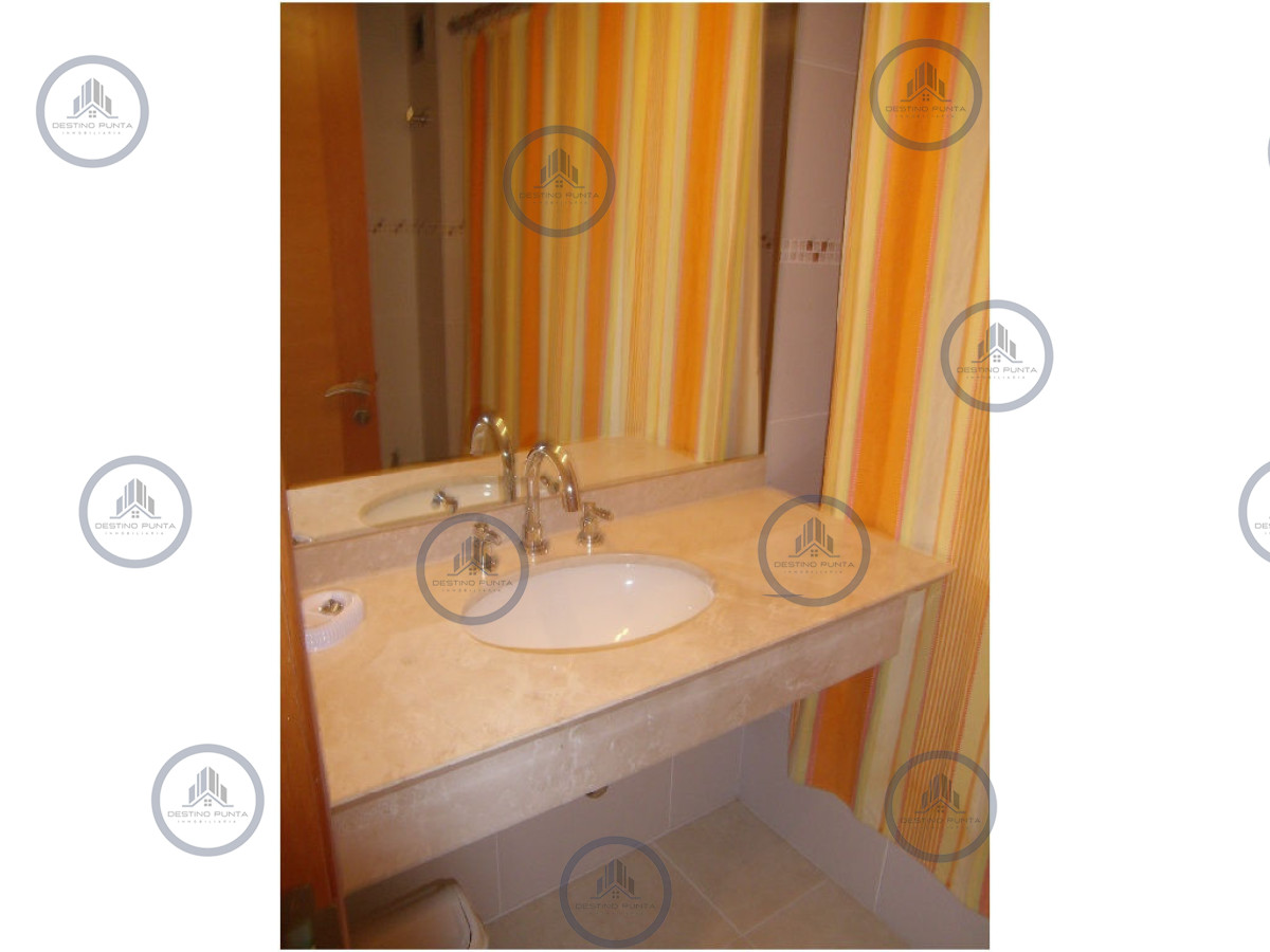 Apartamento ID.2108 - Apartamento de 3 Dormitorios en Alquiler a metros del Mar, Punta del Este Playa Mansa