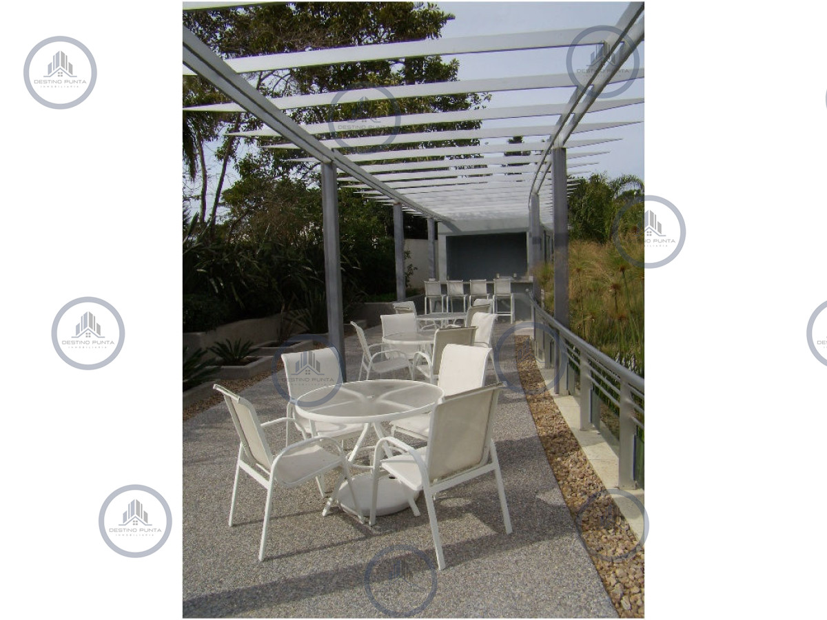 Apartamento ID.2108 - Apartamento de 3 Dormitorios en Alquiler a metros del Mar, Punta del Este Playa Mansa