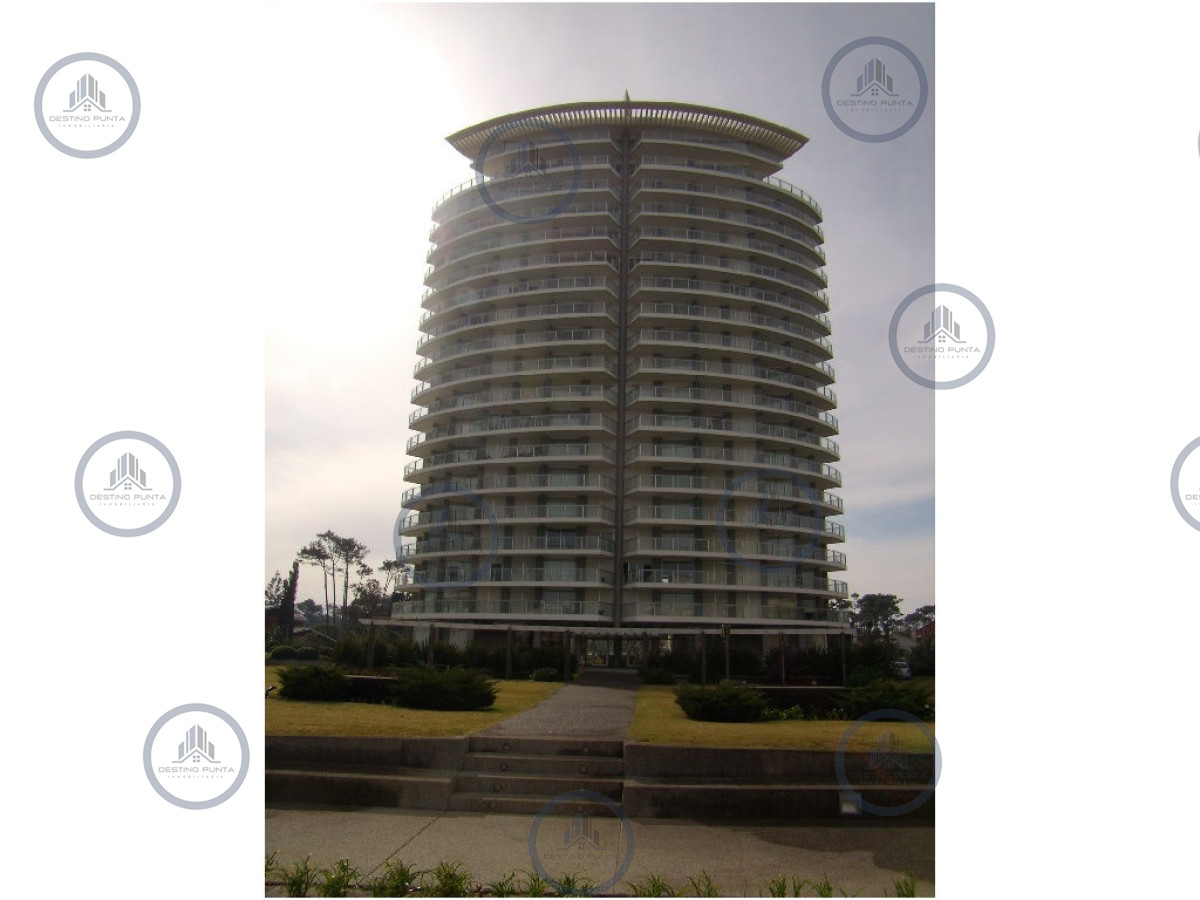 Apartamento ID.2108 - Apartamento de 3 Dormitorios en Alquiler a metros del Mar, Punta del Este Playa Mansa