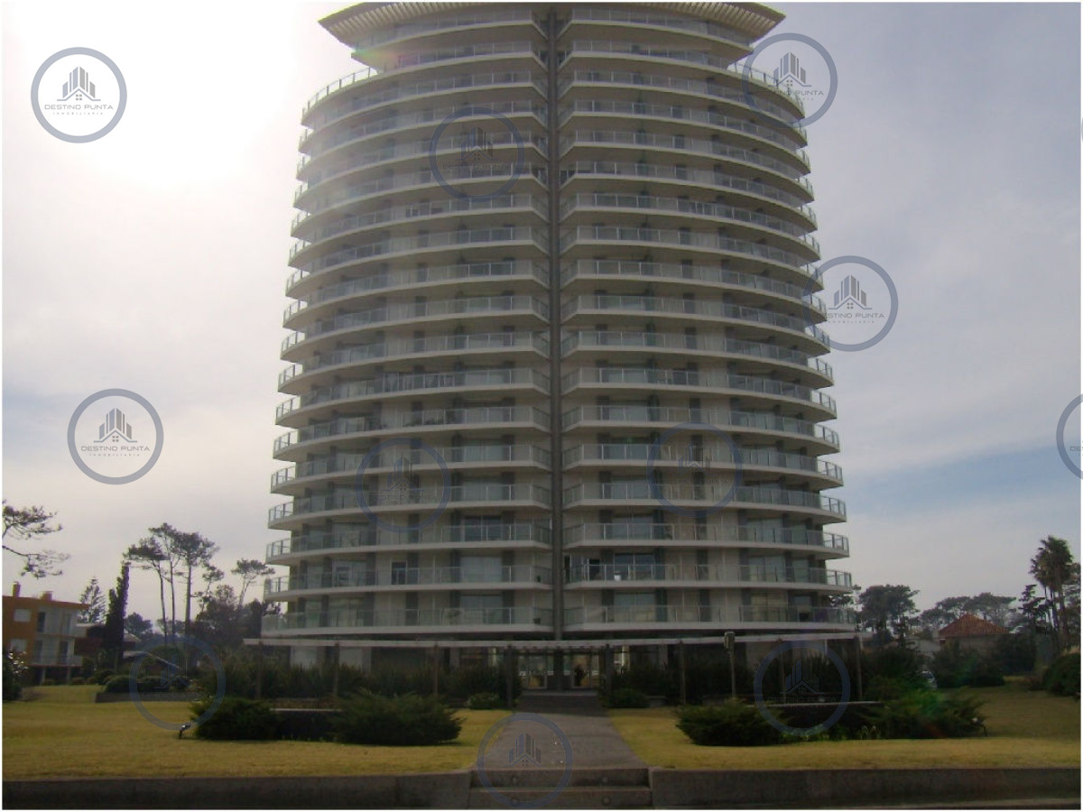 Apartamento ID.2108 - Apartamento de 3 Dormitorios en Alquiler a metros del Mar, Punta del Este Playa Mansa