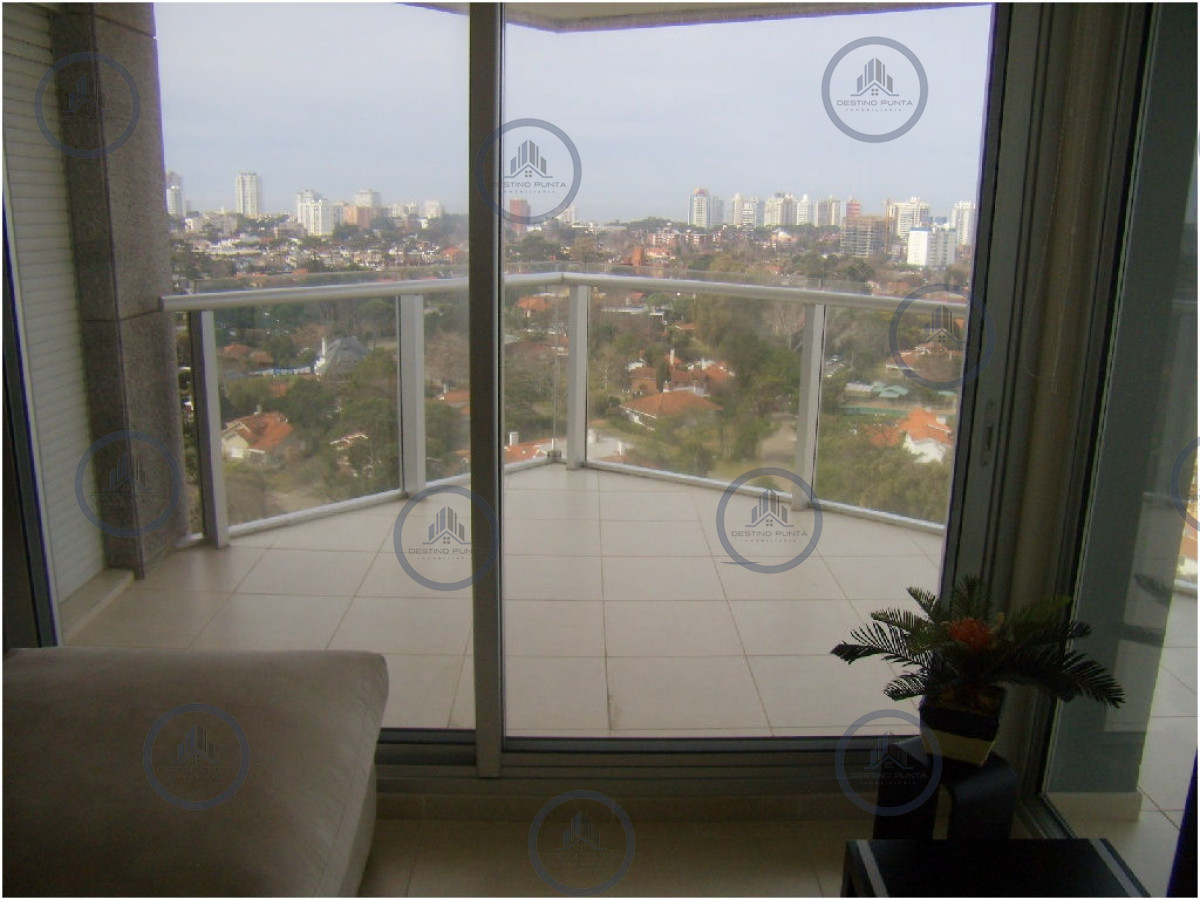 Apartamento ID.2108 - Apartamento de 3 Dormitorios en Alquiler a metros del Mar, Punta del Este Playa Mansa