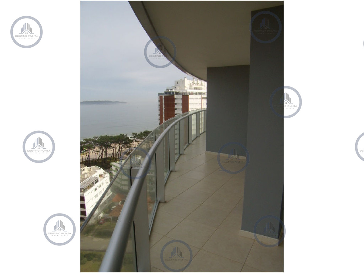 Apartamento ID.2108 - Apartamento de 3 Dormitorios en Alquiler a metros del Mar, Punta del Este Playa Mansa