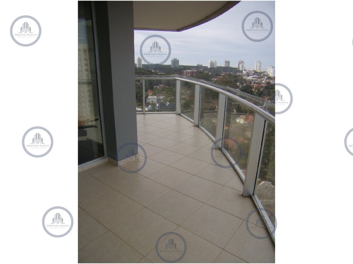 Apartamento ID.2108 - Apartamento de 3 Dormitorios en Alquiler a metros del Mar, Punta del Este Playa Mansa