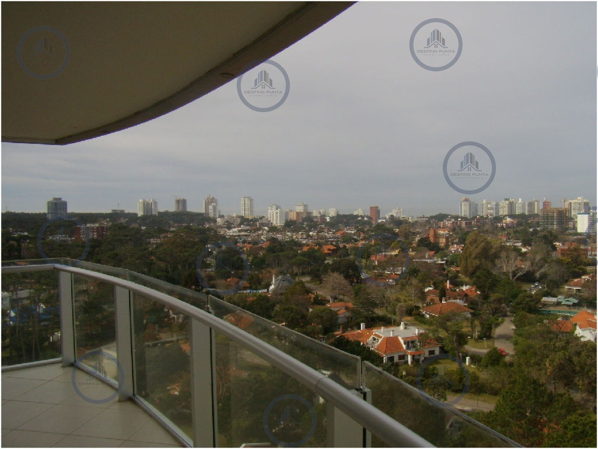 Apartamento ID.2108 - Apartamento de 3 Dormitorios en Alquiler a metros del Mar, Punta del Este Playa Mansa