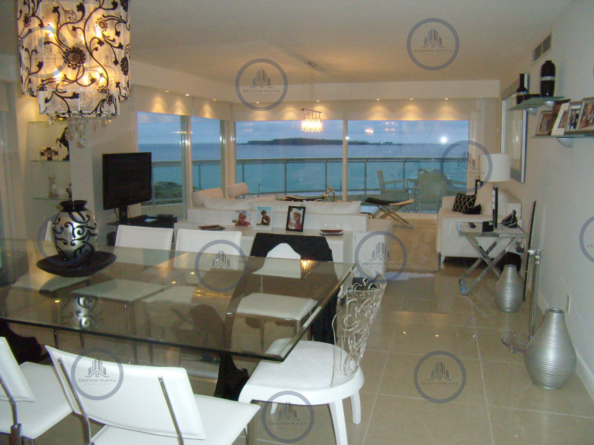 Apartamento ID.3210 - Apartamento en Mansa, 3 dormitorios con vista al mar