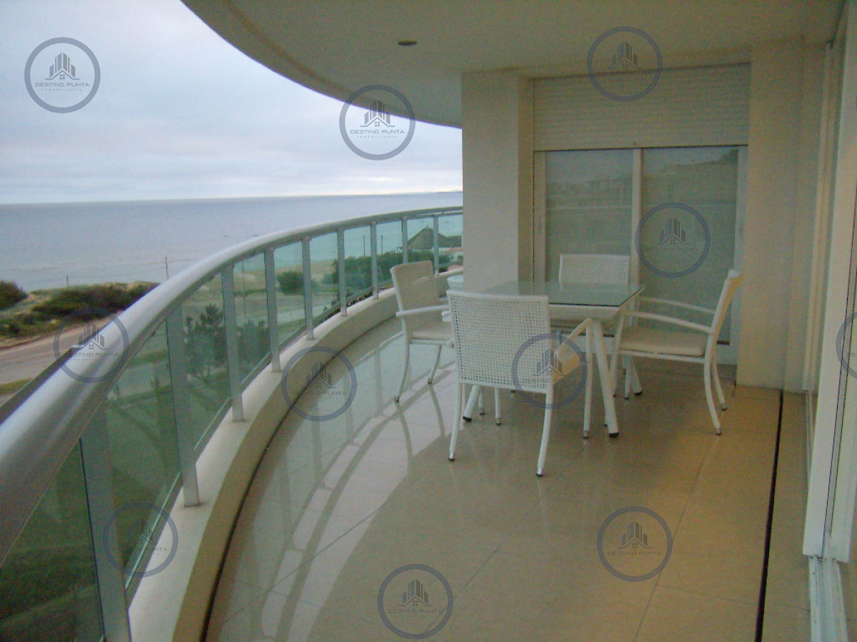 Apartamento ID.3210 - Apartamento en Mansa, 3 dormitorios con vista al mar
