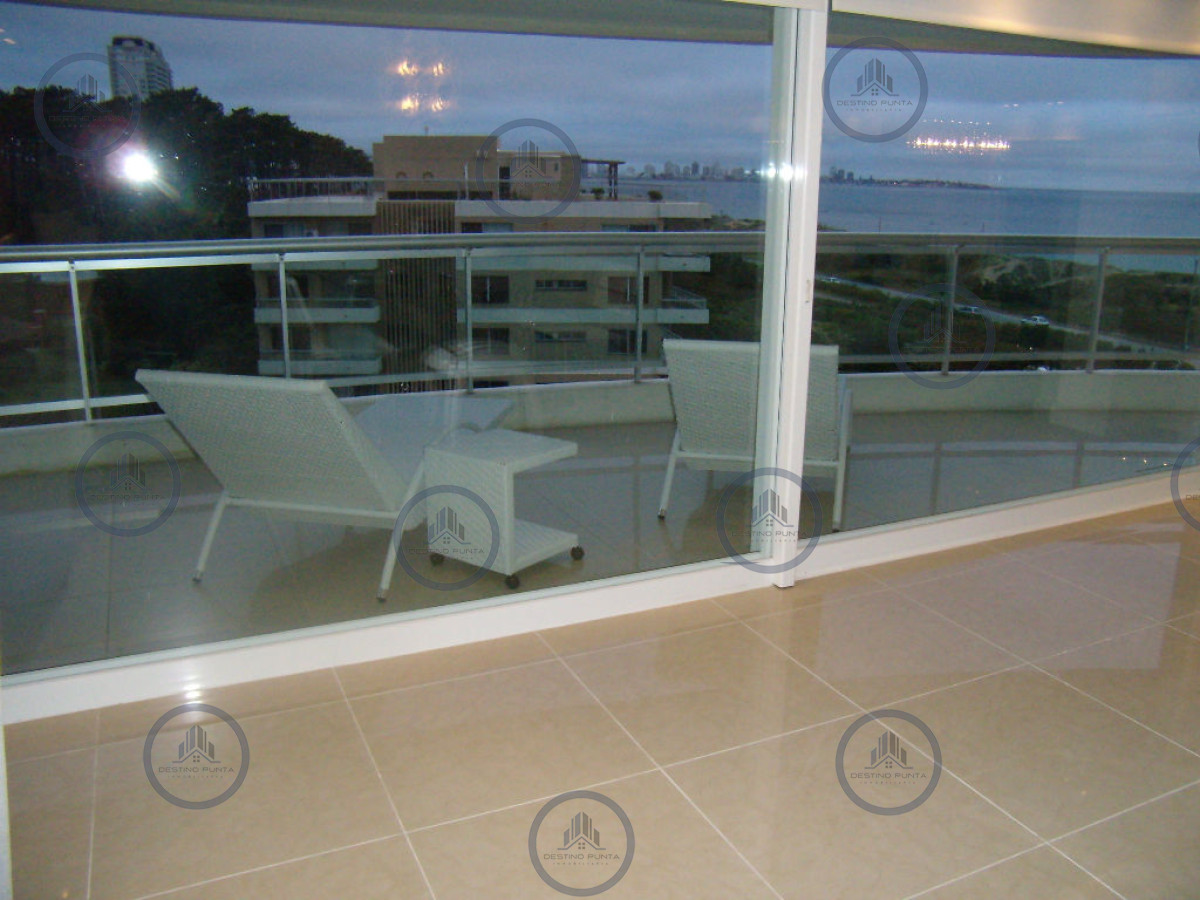 Apartamento ID.3210 - Apartamento en Mansa, 3 dormitorios con vista al mar