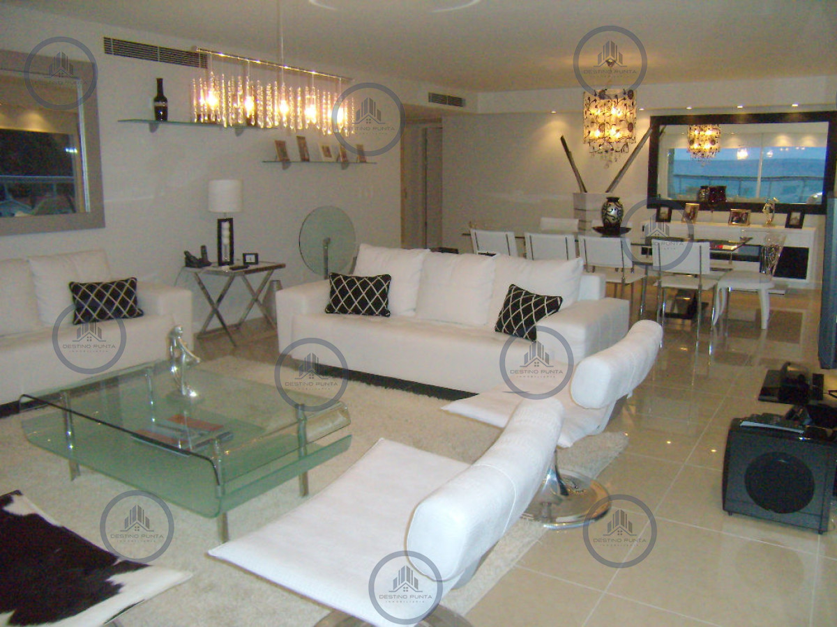 Apartamento ID.3210 - Apartamento en Mansa, 3 dormitorios con vista al mar