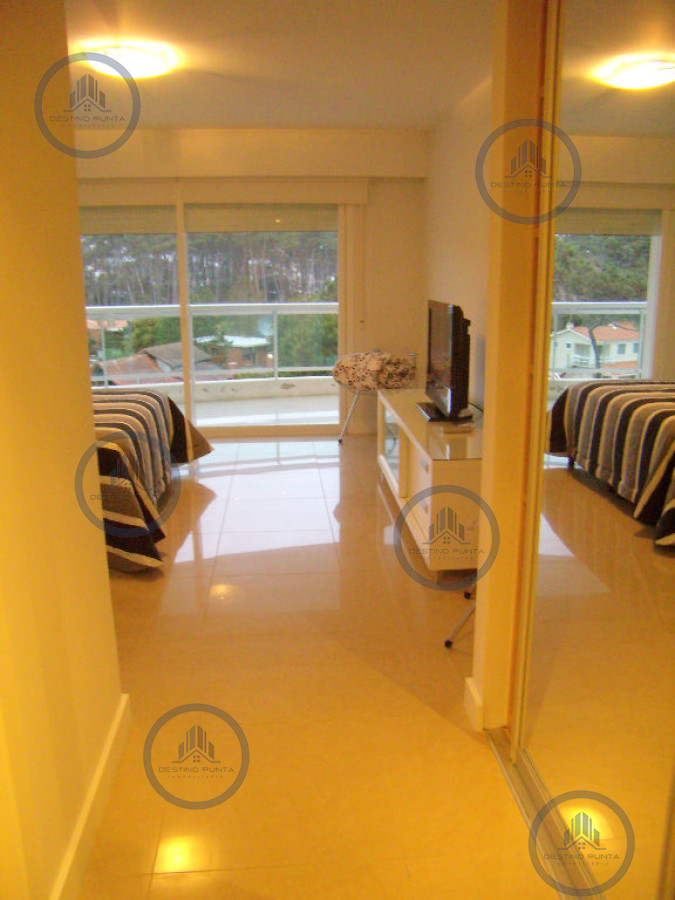 Apartamento ID.3210 - Apartamento en Mansa, 3 dormitorios con vista al mar
