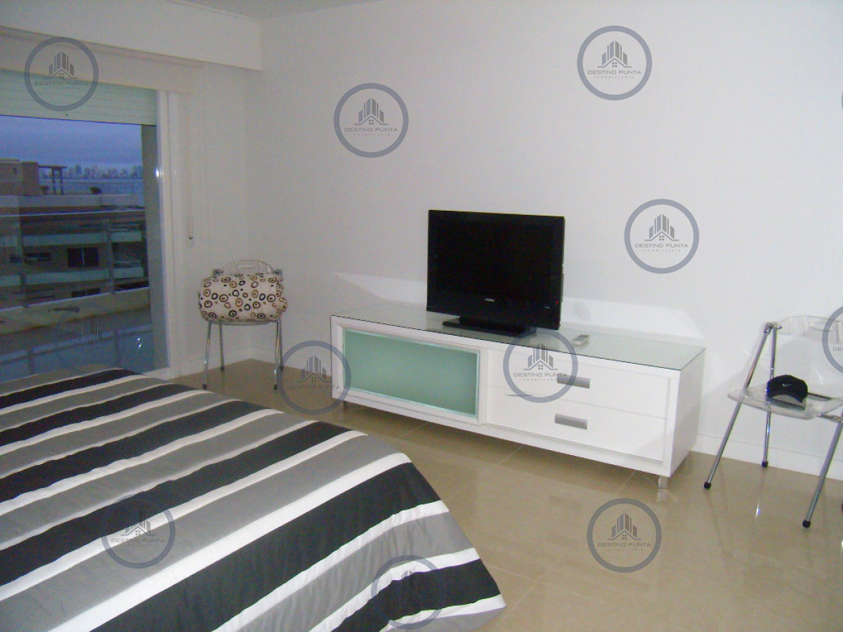 Apartamento ID.3210 - Apartamento en Mansa, 3 dormitorios con vista al mar