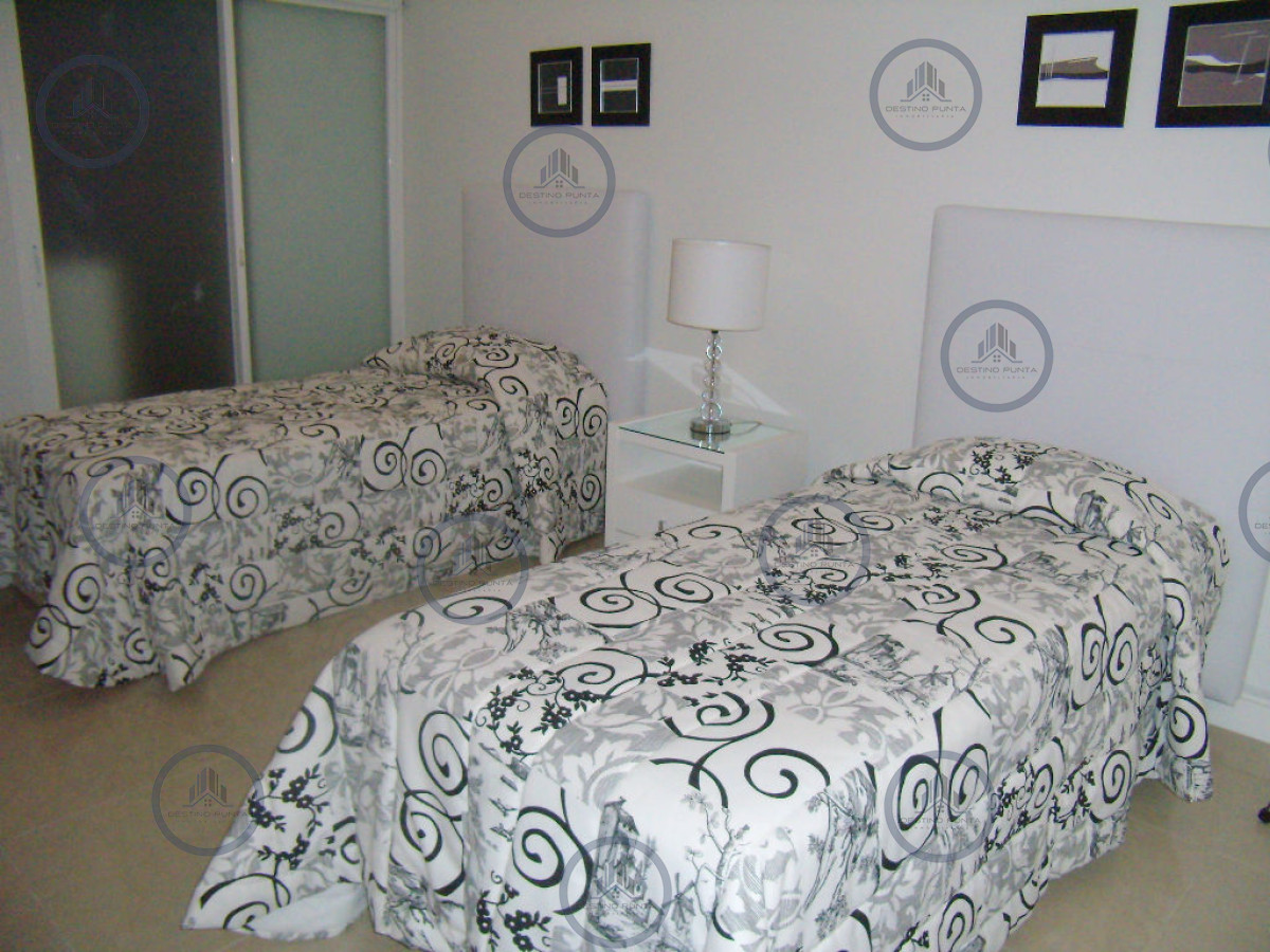 Apartamento ID.3210 - Apartamento en Mansa, 3 dormitorios con vista al mar
