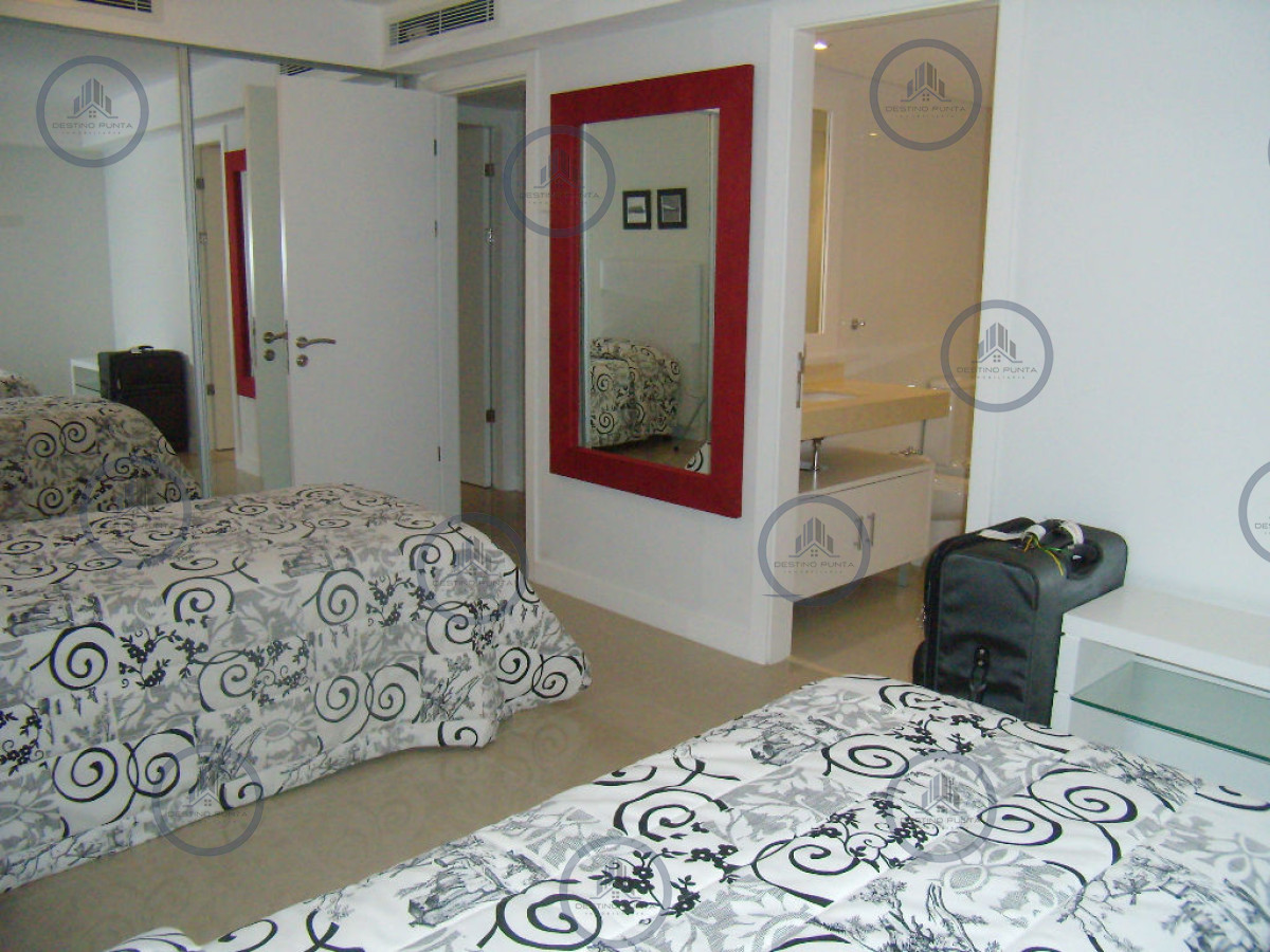 Apartamento ID.3210 - Apartamento en Mansa, 3 dormitorios con vista al mar