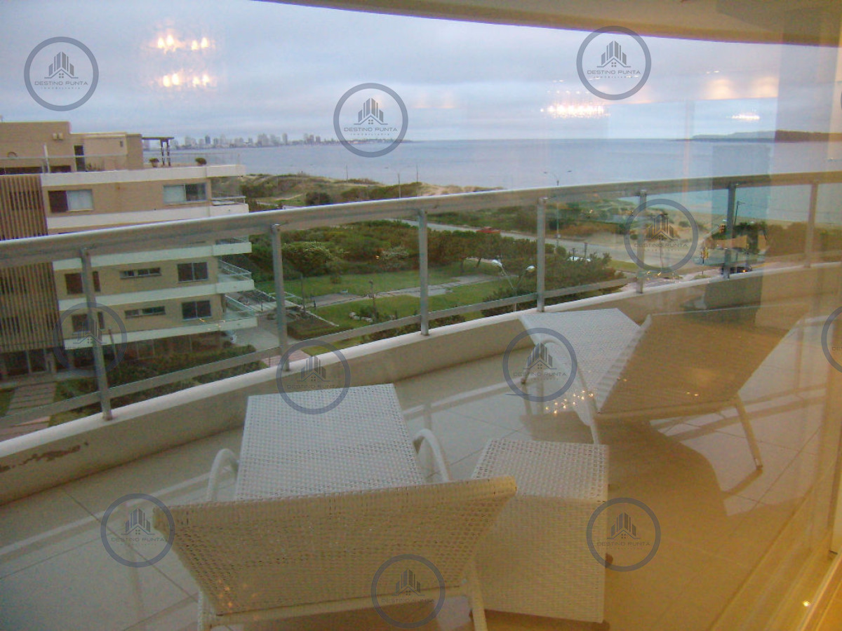 Apartamento ID.3210 - Apartamento en Mansa, 3 dormitorios con vista al mar