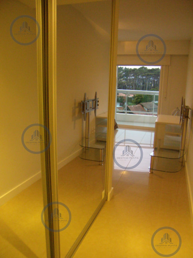 Apartamento ID.3210 - Apartamento en Mansa, 3 dormitorios con vista al mar