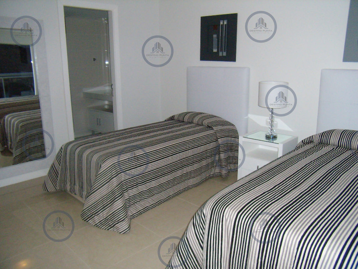 Apartamento ID.3210 - Apartamento en Mansa, 3 dormitorios con vista al mar
