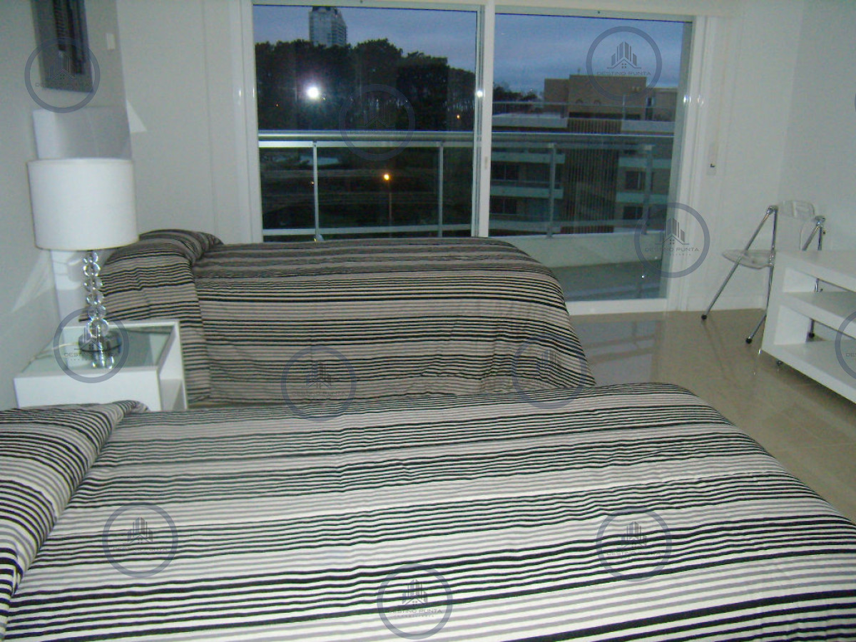 Apartamento ID.3210 - Apartamento en Mansa, 3 dormitorios con vista al mar