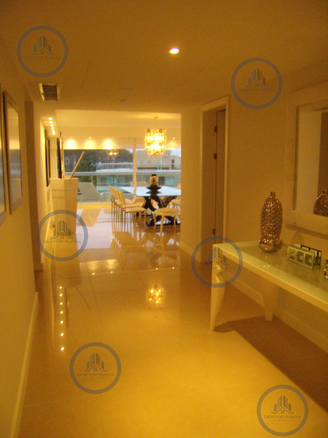 Apartamento ID.3210 - Apartamento en Mansa, 3 dormitorios con vista al mar