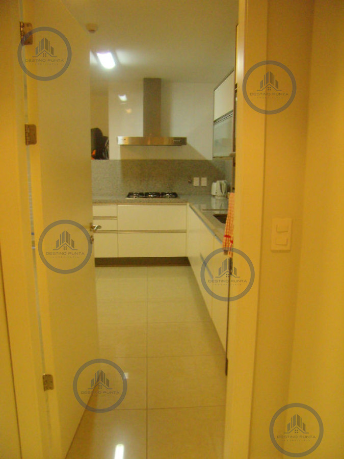 Apartamento ID.3210 - Apartamento en Mansa, 3 dormitorios con vista al mar