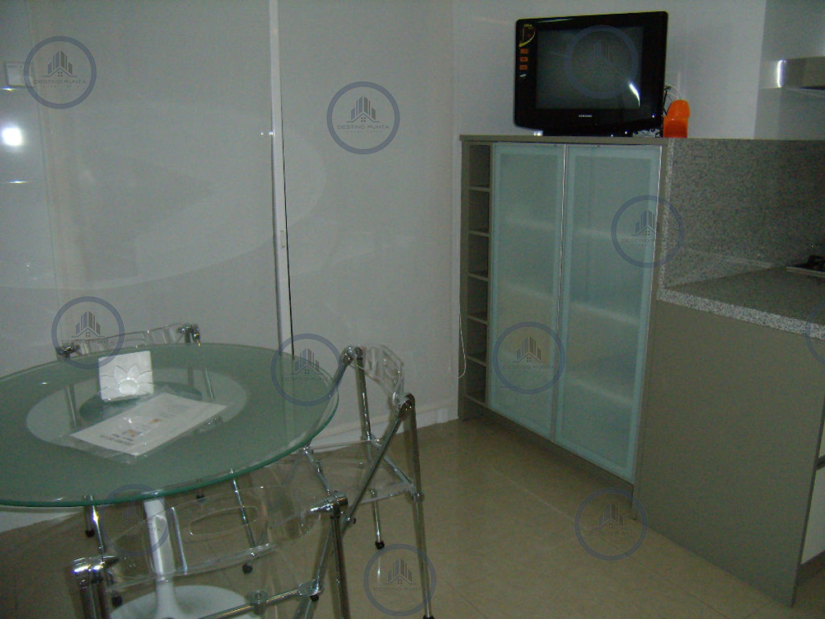 Apartamento ID.3210 - Apartamento en Mansa, 3 dormitorios con vista al mar
