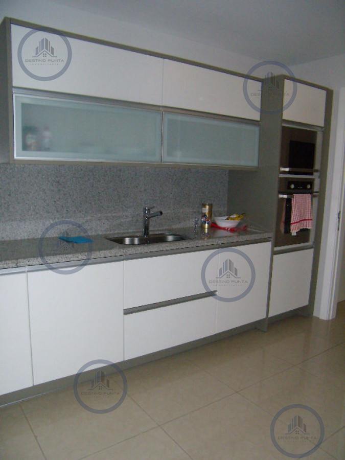 Apartamento ID.3210 - Apartamento en Mansa, 3 dormitorios con vista al mar