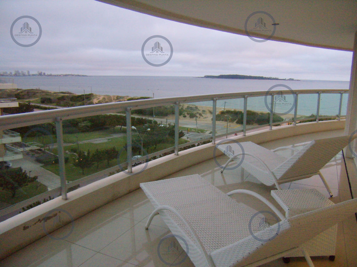 Apartamento ID.3210 - Apartamento en Mansa, 3 dormitorios con vista al mar