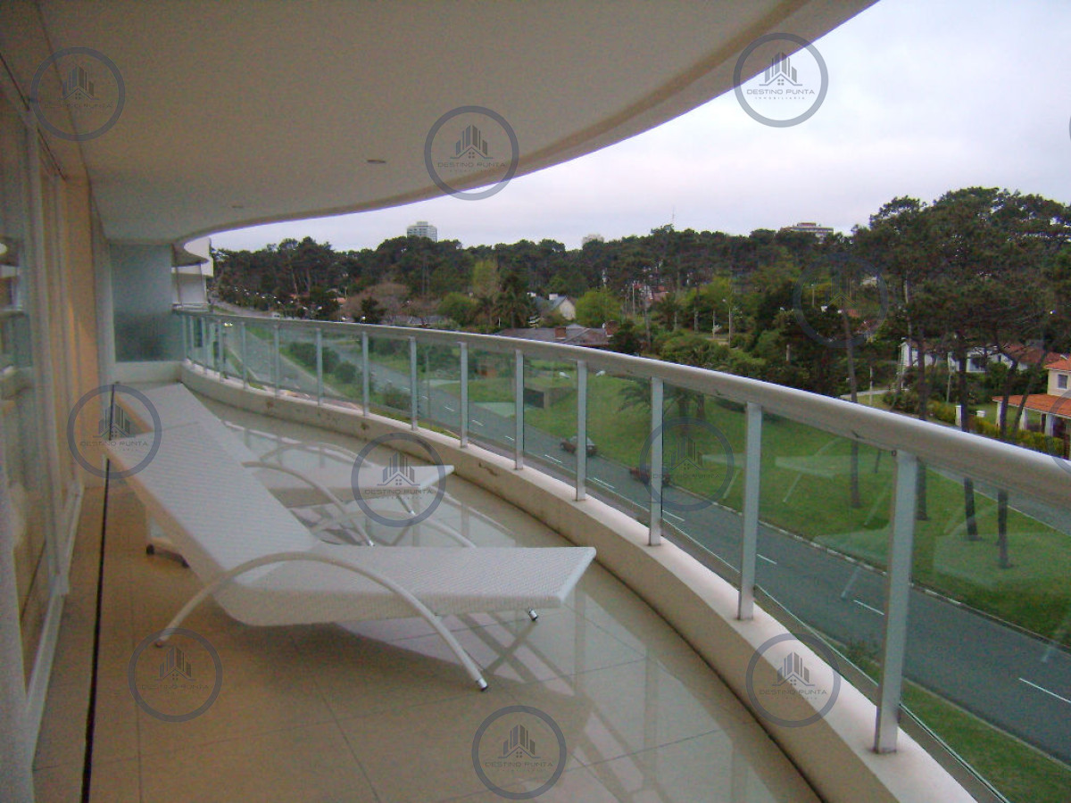 Apartamento ID.3210 - Apartamento en Mansa, 3 dormitorios con vista al mar
