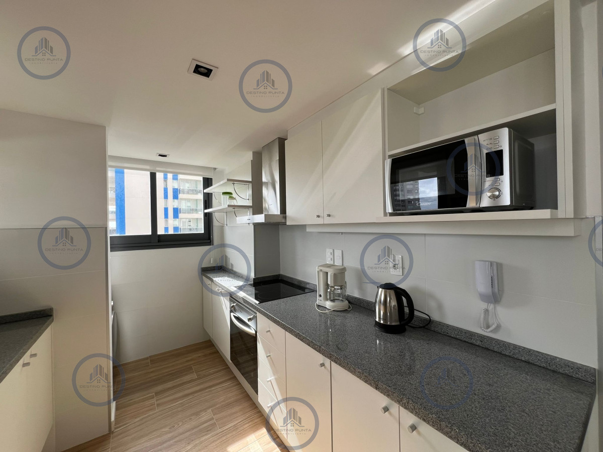 Apartamento ID.1756 - Apartamento de 2 Dormitorios a una Cuadra del Mar, Playa Brava Punta del Este