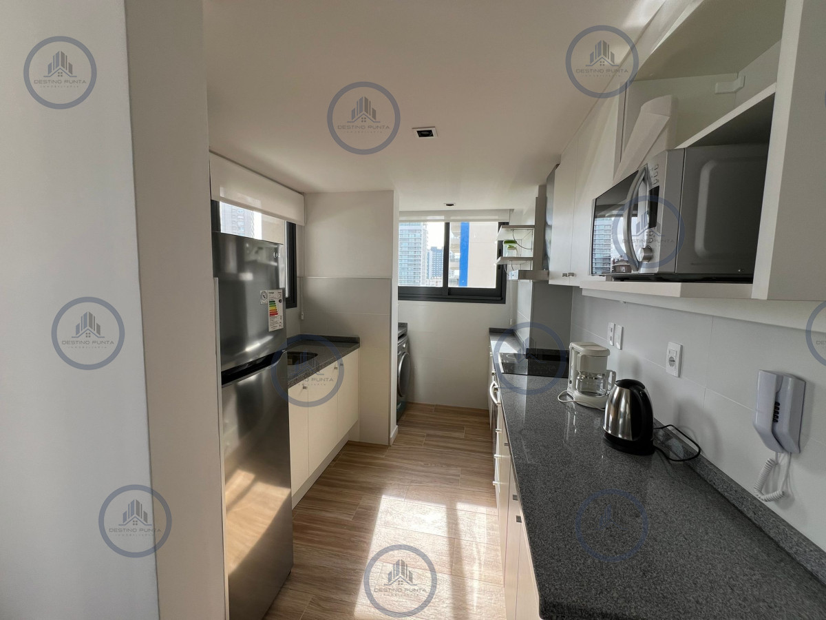 Apartamento ID.1756 - Apartamento de 2 Dormitorios a una Cuadra del Mar, Playa Brava Punta del Este