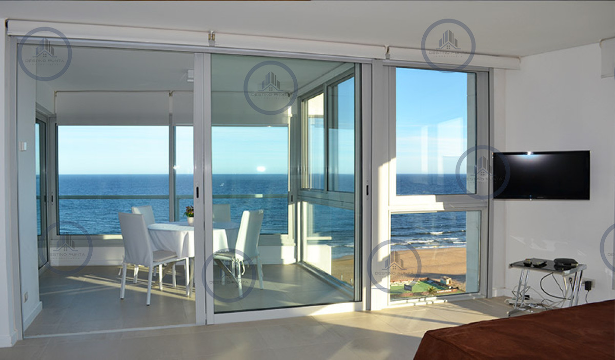 Apartamento ID.296 - Alquiler y venta de apartamento esquinero en Torre Le Parc II, Playa Brava, Punta del Este