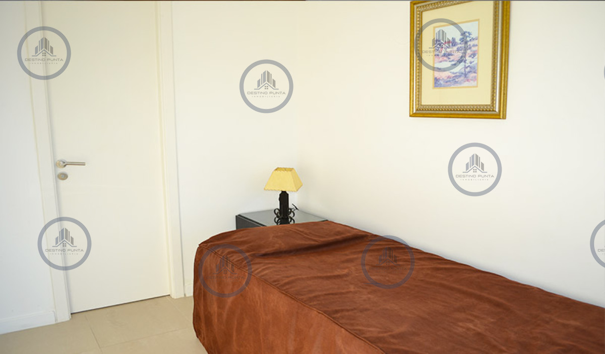 Apartamento ID.296 - Alquiler y venta de apartamento esquinero en Torre Le Parc II, Playa Brava, Punta del Este