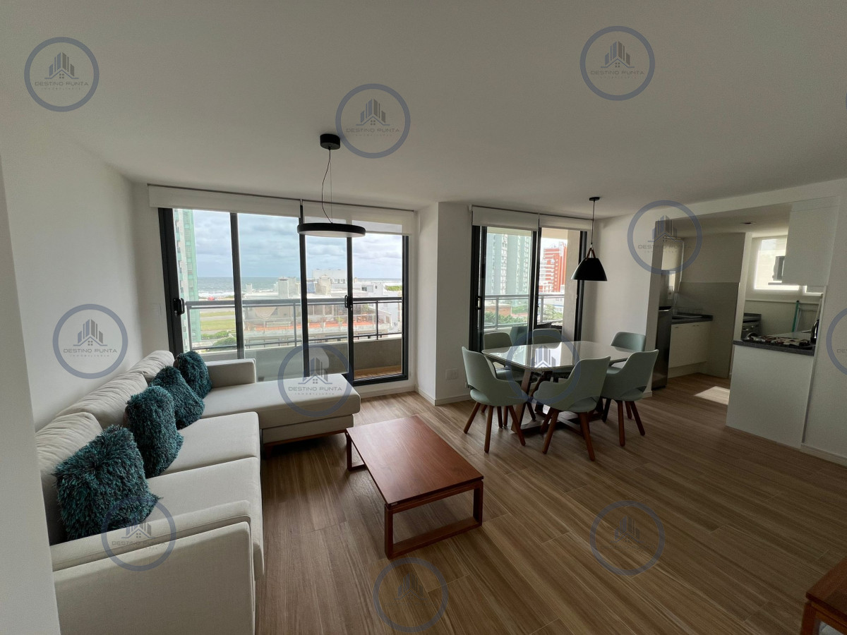 Apartamento ID.1756 - Apartamento de 2 Dormitorios a una Cuadra del Mar, Playa Brava Punta del Este