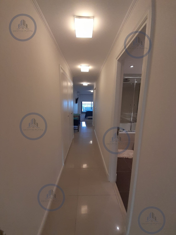 Apartamento ID.2949 - Apartamento en Alquiler de 3 Dormitorios en Punta del este, Torre Imperiale