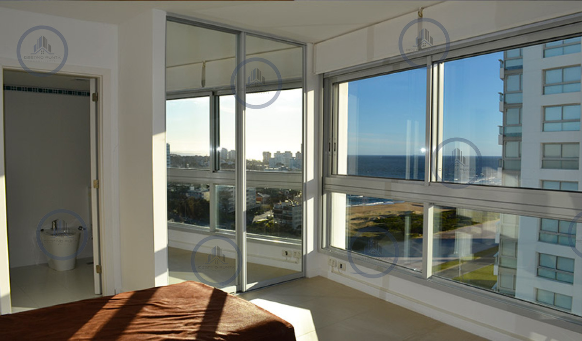 Apartamento ID.296 - Alquiler y venta de apartamento esquinero en Torre Le Parc II, Playa Brava, Punta del Este