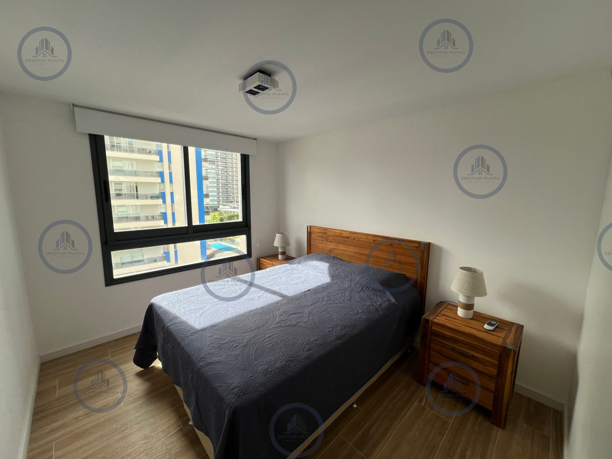 Apartamento ID.1756 - Apartamento de 2 Dormitorios a una Cuadra del Mar, Playa Brava Punta del Este