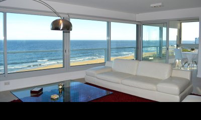 Alquiler y venta de apartamento esquinero en Torre Le Parc II, Playa Brava, Punta del Este