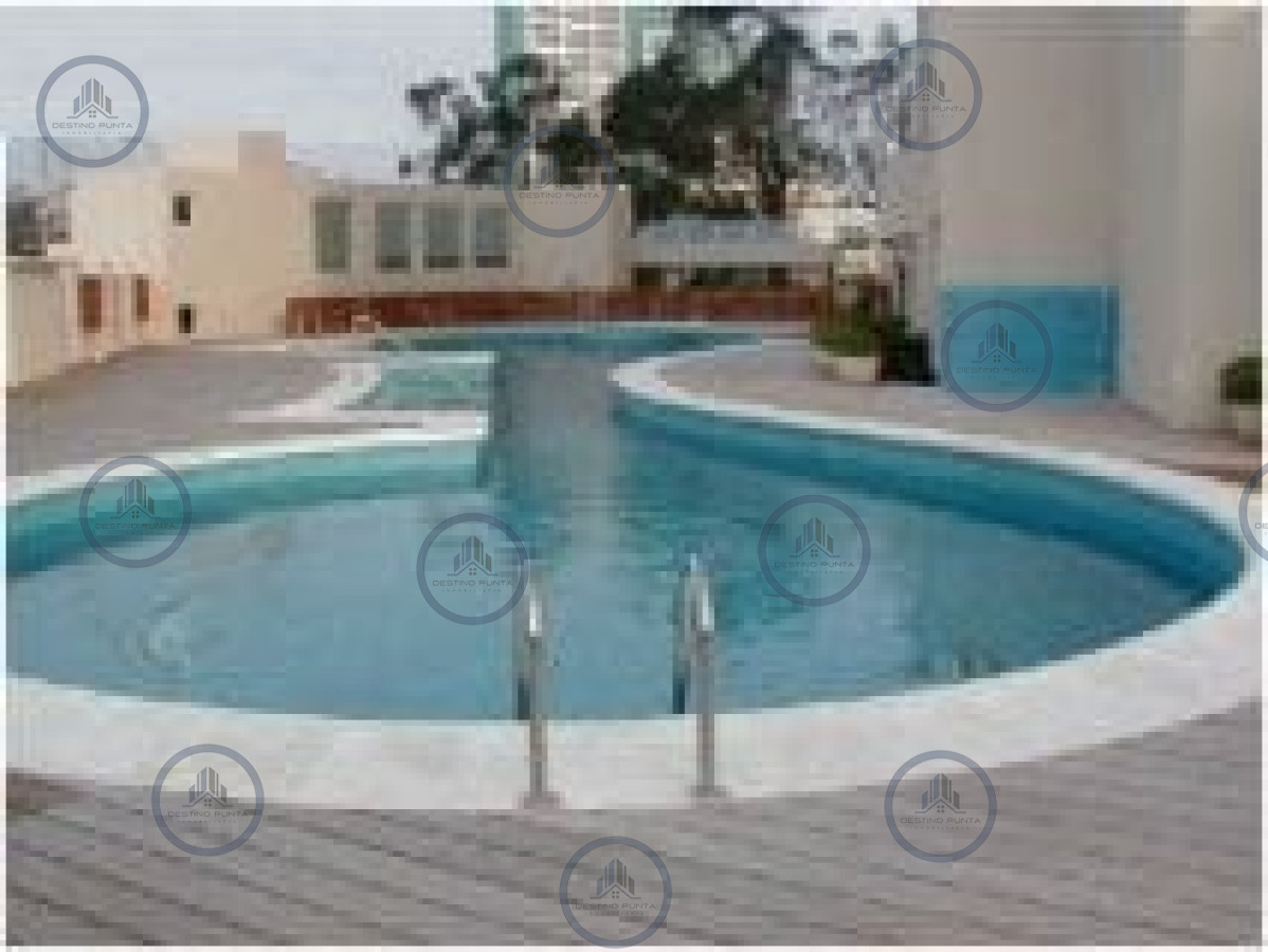 Apartamento ID.2074 - Apartamento de 3 Dormitorios frente al Mar, Playa Mansa 
