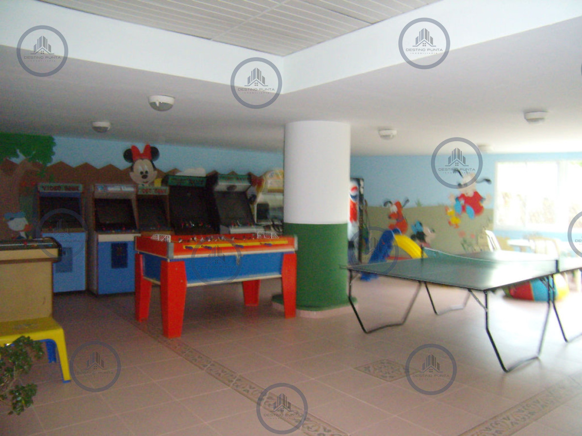 Apartamento ID.2074 - Apartamento de 3 Dormitorios frente al Mar, Playa Mansa 