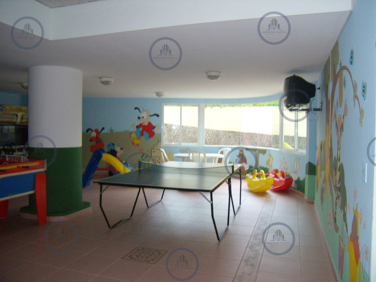 Apartamento ID.2074 - Apartamento de 3 Dormitorios frente al Mar, Playa Mansa 