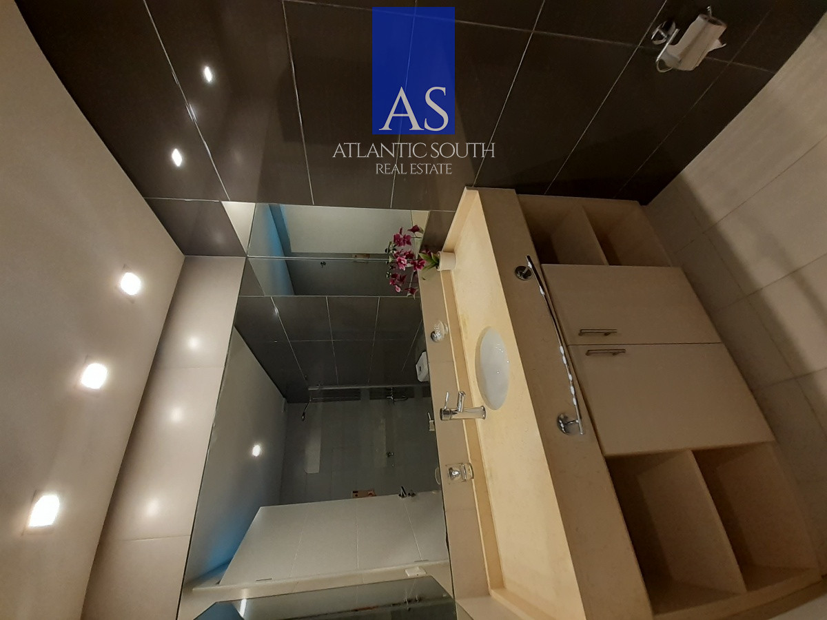 Apartamento ID.3746 - Apartamento moderno 2 dormitorios piso alto a pasos del mar en Playa Brava