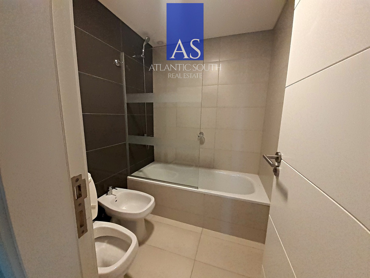 Apartamento ID.3746 - Apartamento moderno 2 dormitorios piso alto a pasos del mar en Playa Brava