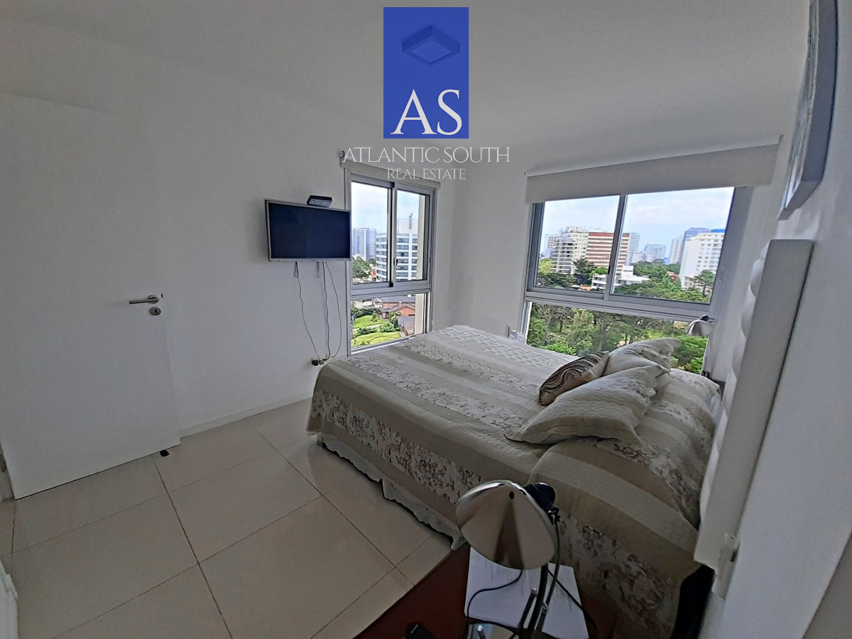 Apartamento ID.3746 - Apartamento moderno 2 dormitorios piso alto a pasos del mar en Playa Brava