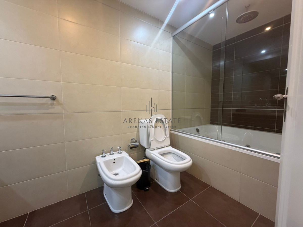 Apartamento ID.4375 - Apartamento de 3 dormitorios en Venta en Punta del este , Playa brava , Torre imperiale 