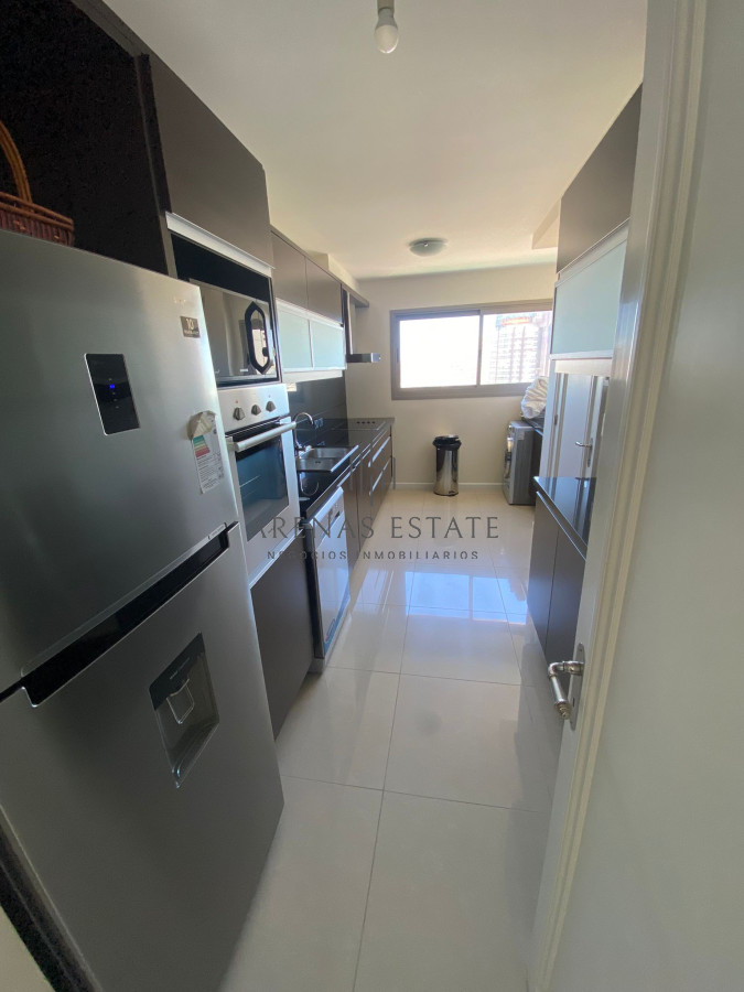 Apartamento ID.4376 - Apartamento de 2 dormitorio en Torre impriale , Punta del este , Playa brava 