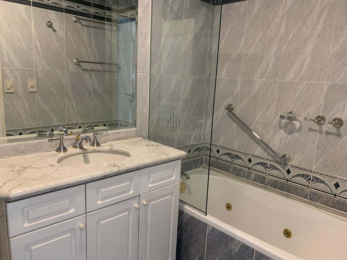 Apartamento ID.3458 - Mansa, 3 dormitorios primera linea