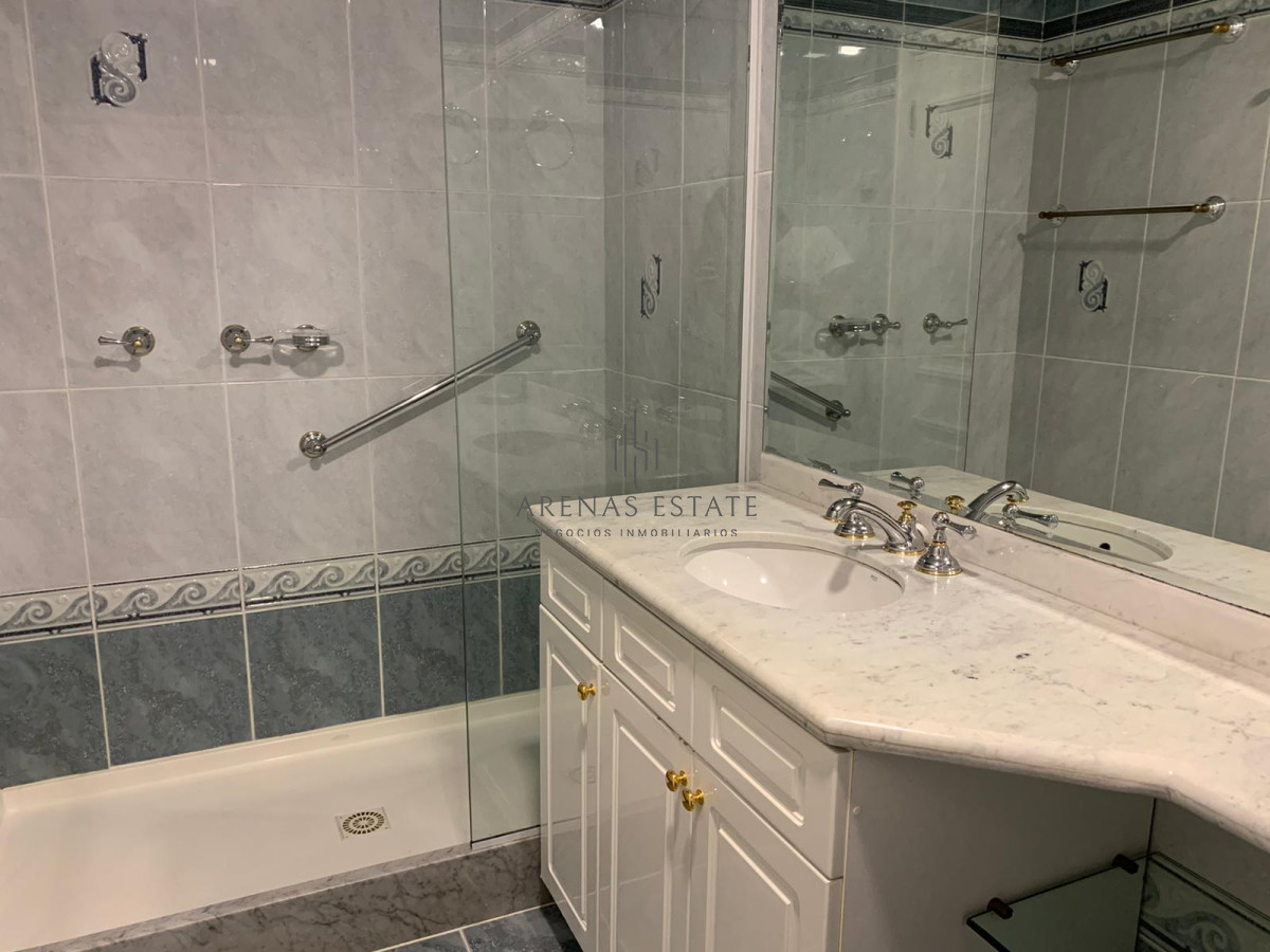Apartamento ID.3458 - Mansa, 3 dormitorios primera linea